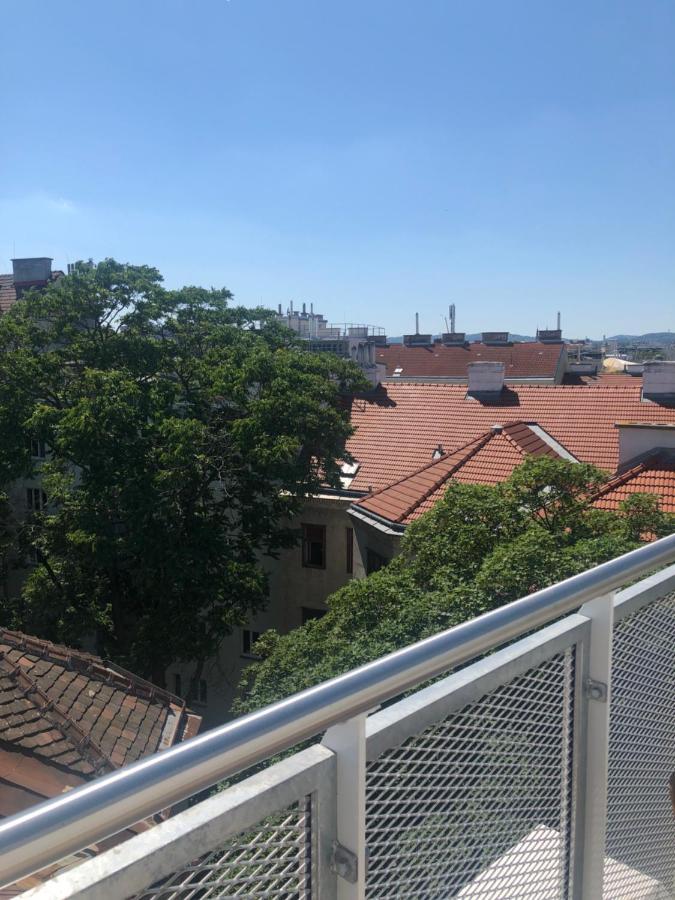 Ferienwohnung Augartenblick Penthauscombo 15/16 - Blick zum Riesenrad Wien Exterior foto