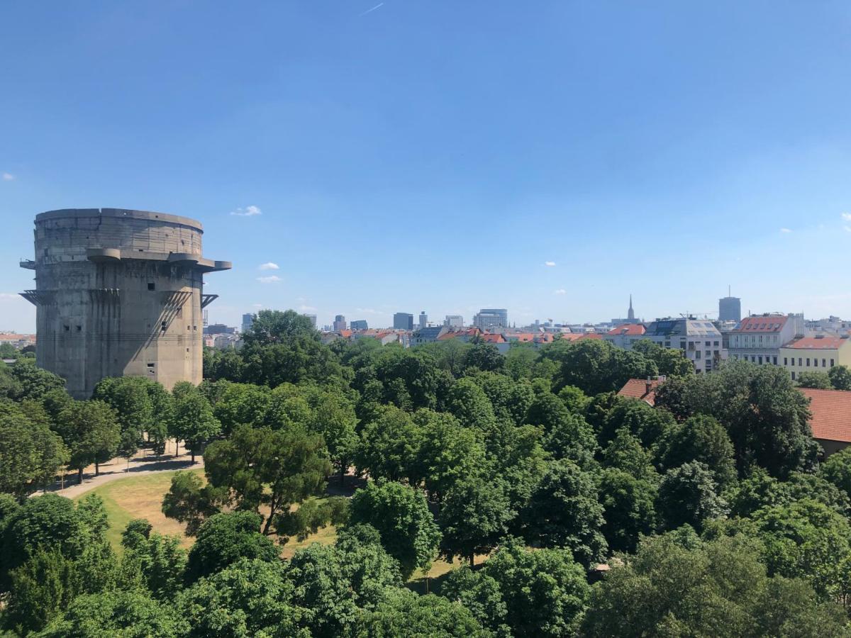 Ferienwohnung Augartenblick Penthauscombo 15/16 - Blick zum Riesenrad Wien Exterior foto