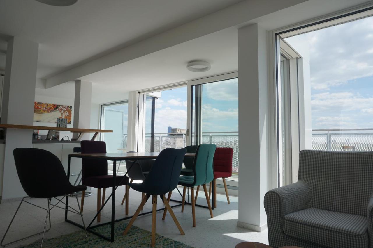 Ferienwohnung Augartenblick Penthauscombo 15/16 - Blick zum Riesenrad Wien Exterior foto