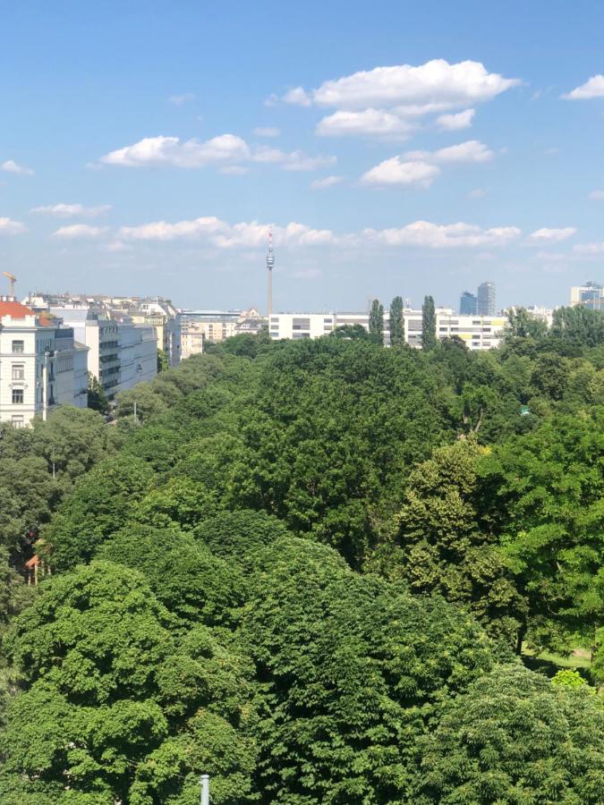 Ferienwohnung Augartenblick Penthauscombo 15/16 - Blick zum Riesenrad Wien Exterior foto